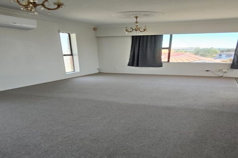 Photo of property in 10/114a Pakuranga Road, Pakuranga, Auckland, 2010