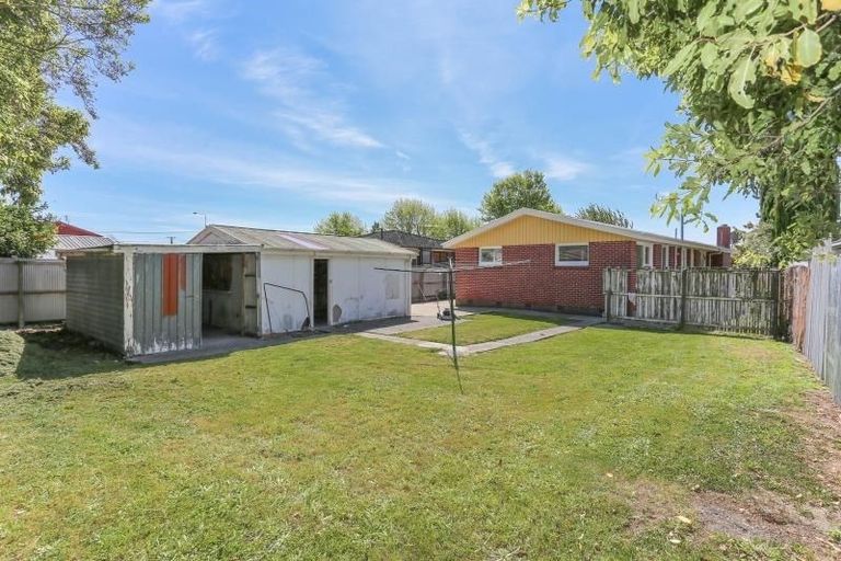 Photo of property in 8 Lochee Road, Upper Riccarton, Christchurch, 8041