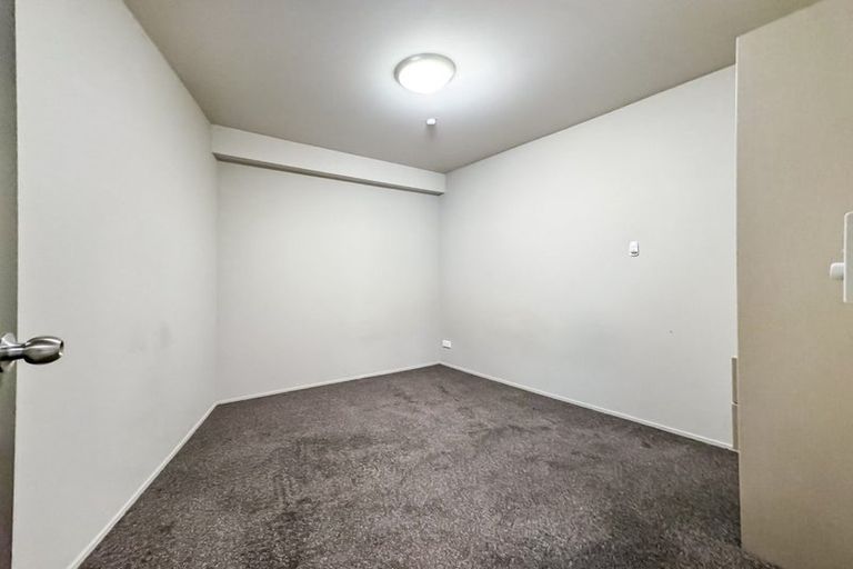 Photo of property in Sharella Living, 20 Glenmore Street, Thorndon, Wellington, 6011