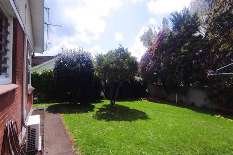Photo of property in 13 Mccall Place, Opaheke, Papakura, 2113