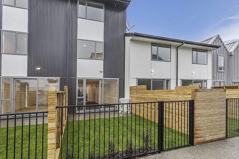 Photo of property in 13 John Street, Petone, Lower Hutt, 5012