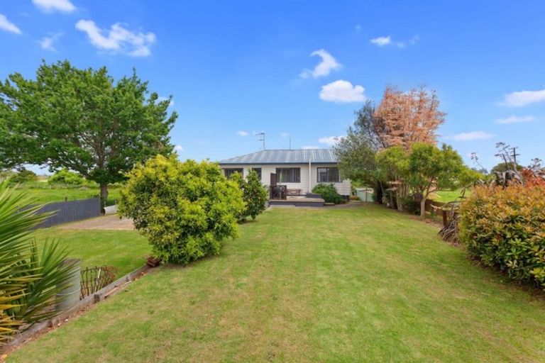 Photo of property in 74 Shaw Road, Coastlands, Whakatane, 3191