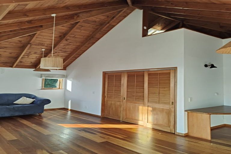 Photo of property in 43 Totara Street, Eastbourne, Lower Hutt, 5013