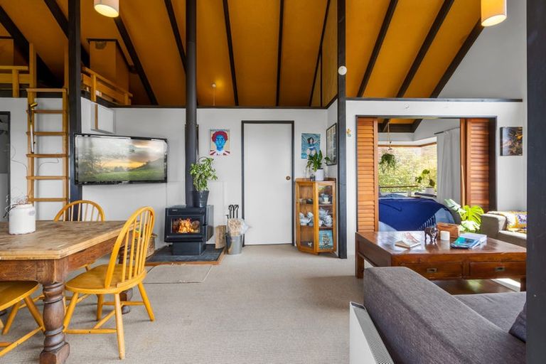 Photo of property in 10 Dorothy Drive, Acacia Bay, Taupo, 3330