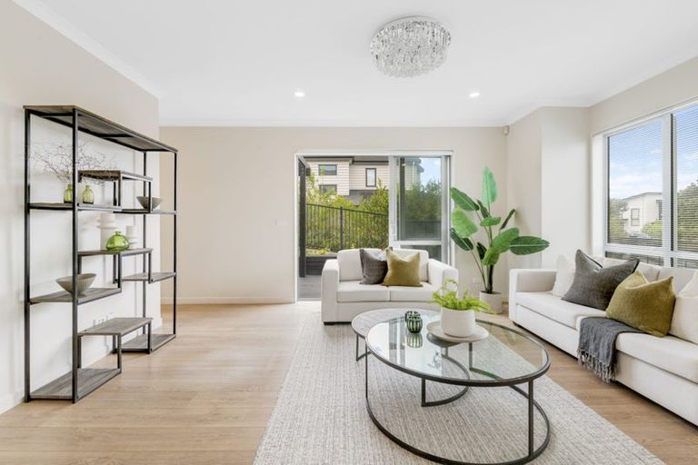 Photo of property in 35 Remuremu Street, Long Bay, Auckland, 0630