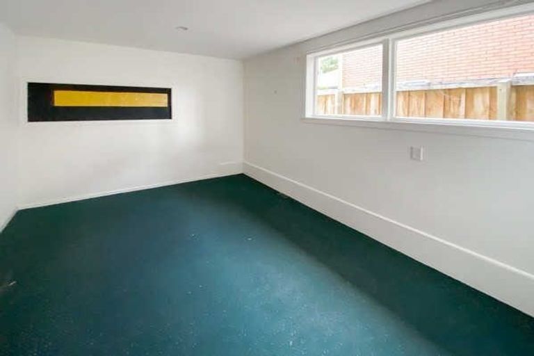 Photo of property in 22 Straven Road, Riccarton, Christchurch, 8011