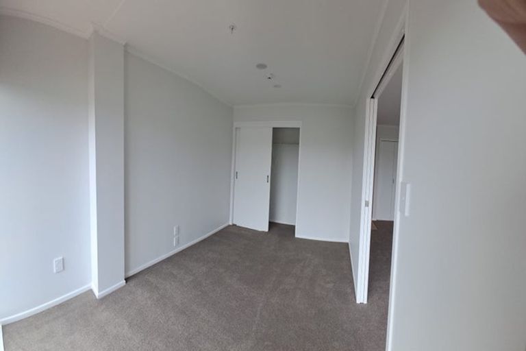 Photo of property in 2e/30 Westward Ho, Glen Eden, Auckland, 0602