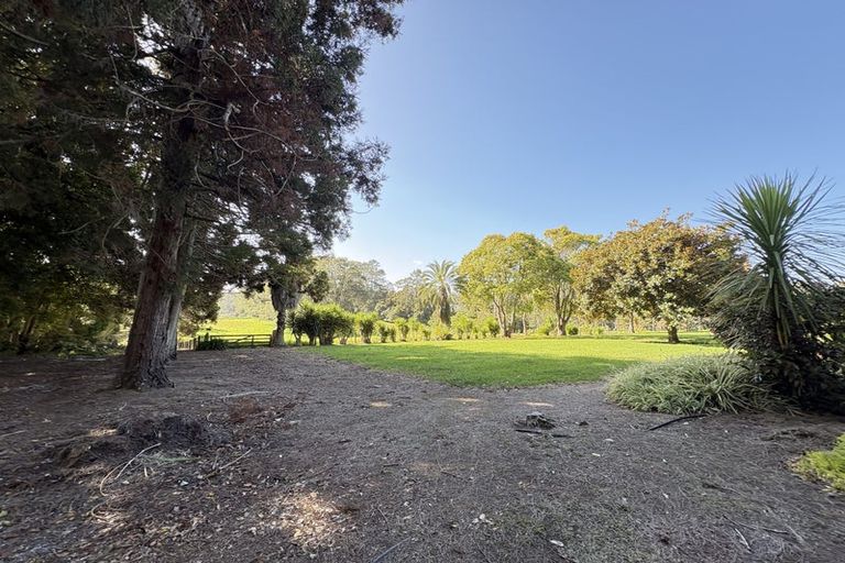 Photo of property in 123 Pomona Road, Kumeu, 0891