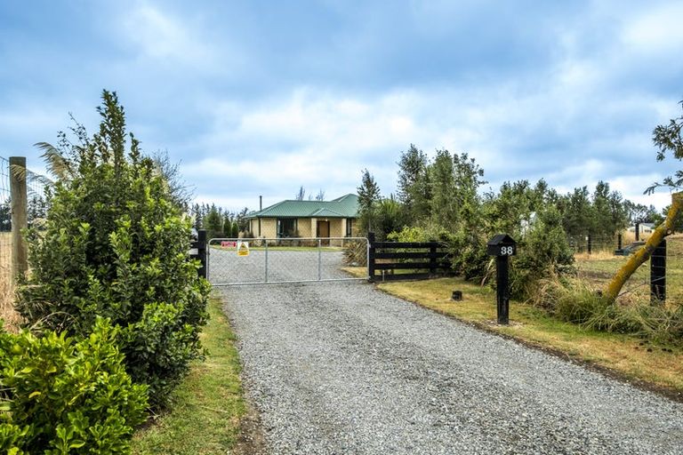 Photo of property in 38 Montrose Avenue, Culverden, 7392