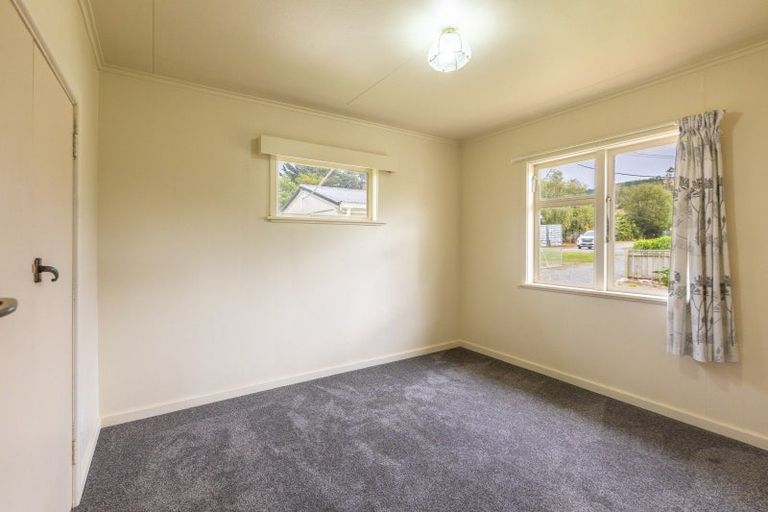 Photo of property in 8 Dundas Street, Porangahau, 4291