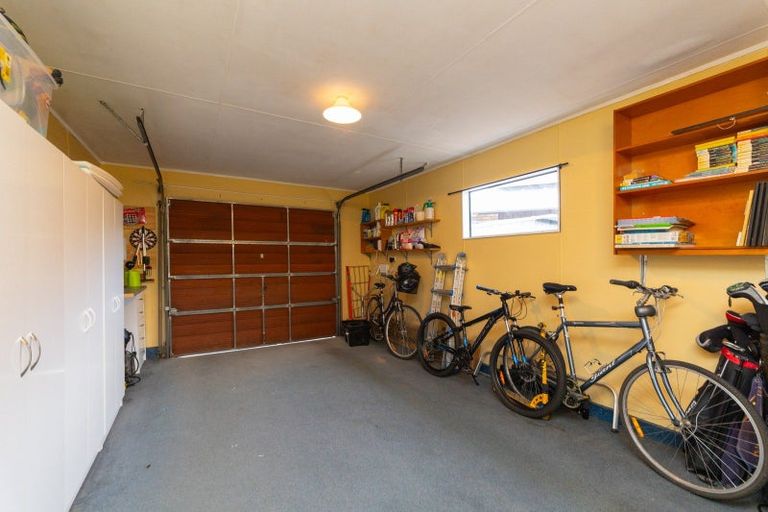 Photo of property in 9 Delta Place, Milson, Palmerston North, 4414