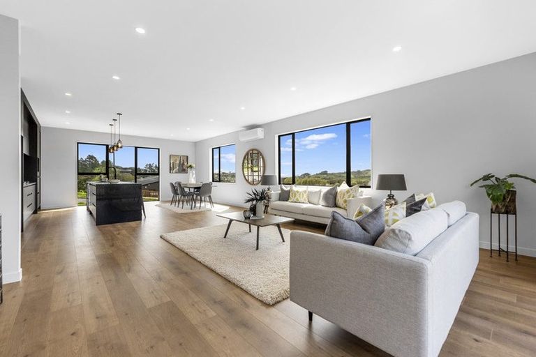 Photo of property in 27 Mahi Road, Helensville, 0800