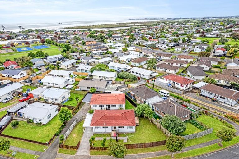 Photo of property in 1/24 Kennington Drive, Clendon Park, Auckland, 2103