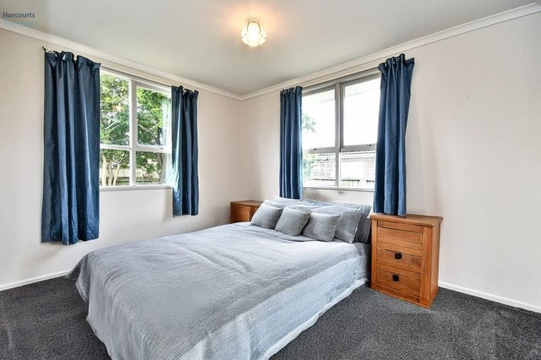 Photo of property in 15 Racecourse Road, Waiuku, 2123