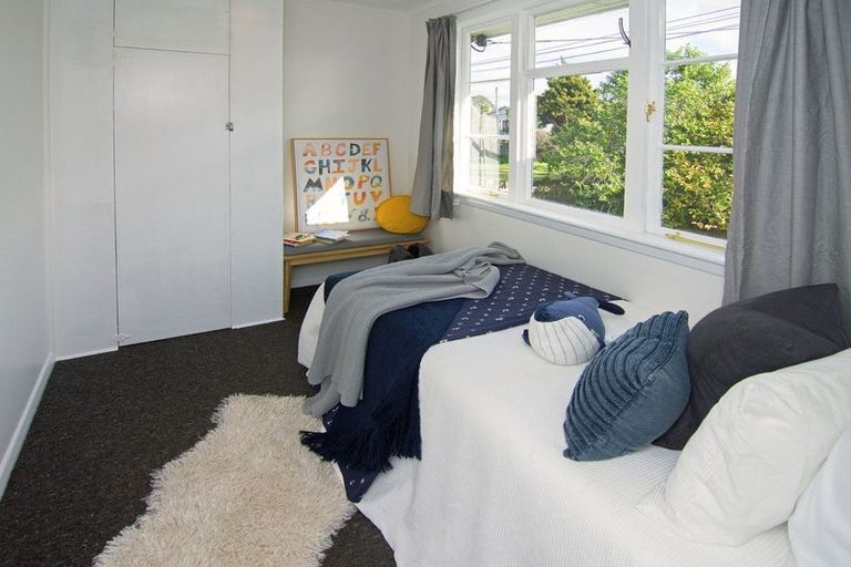 Photo of property in 226 High Street North, Carterton, 5713