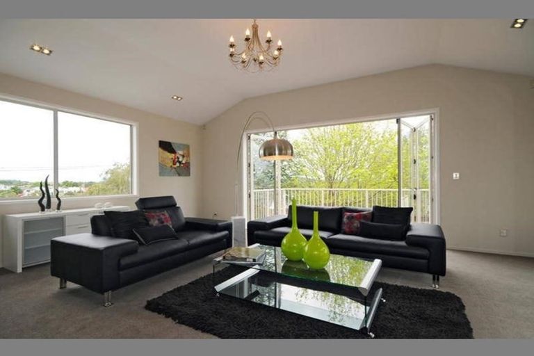 Photo of property in 1/35 Kingsview Road, Mount Eden, Auckland, 1024