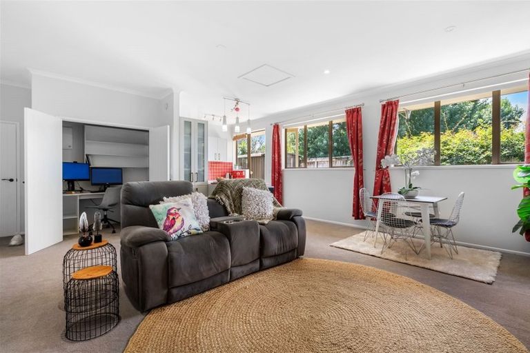 Photo of property in 18 Murray Way, Waimauku, 0812