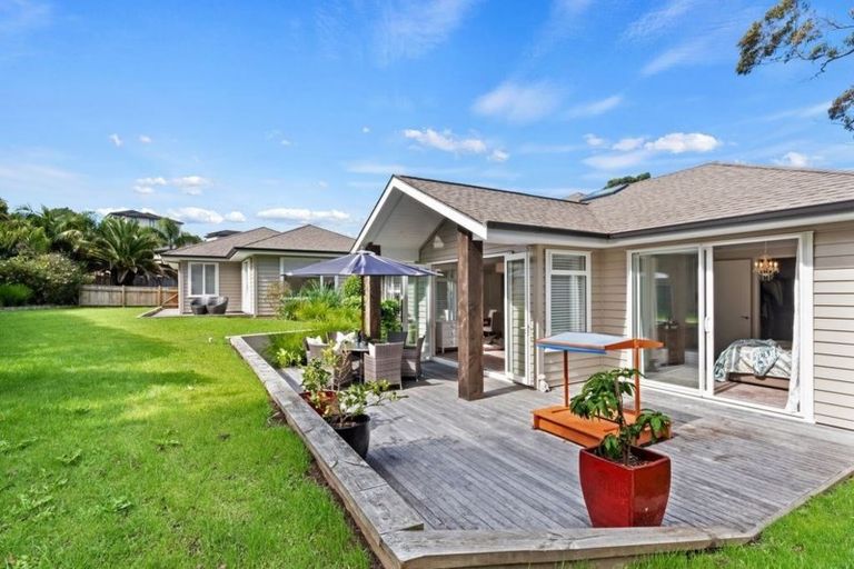 Photo of property in 59 Lonely Road, Fairview Heights, Auckland, 0632