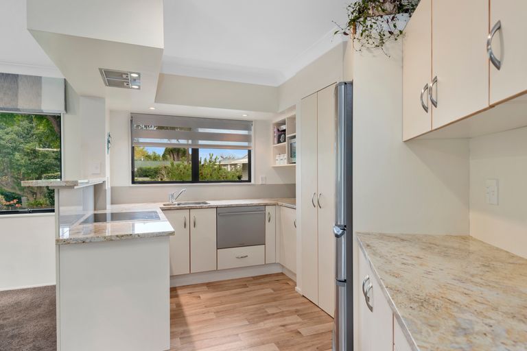 Photo of property in 10 Waimanu Place, Point Wells, Warkworth, 0986