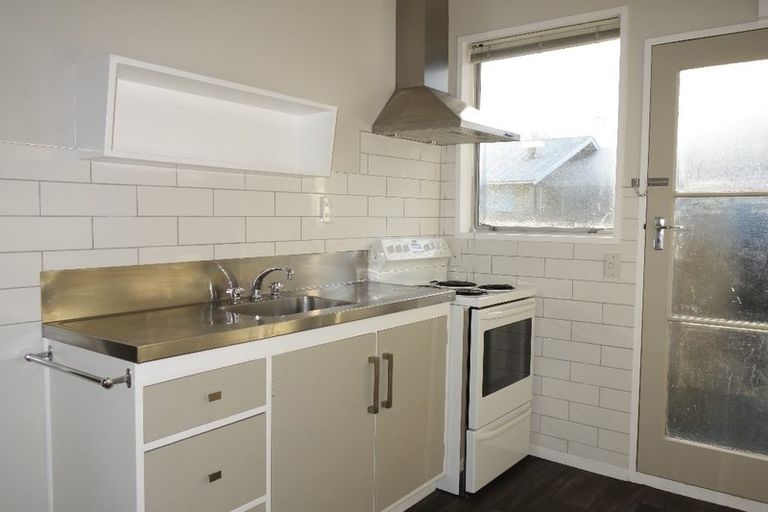Photo of property in 3/64 Avalon Street, Richmond, Christchurch, 8013