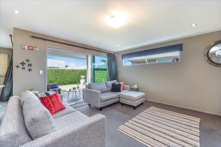 Photo of property in 396 Hukanui Road, Rototuna, Hamilton, 3210