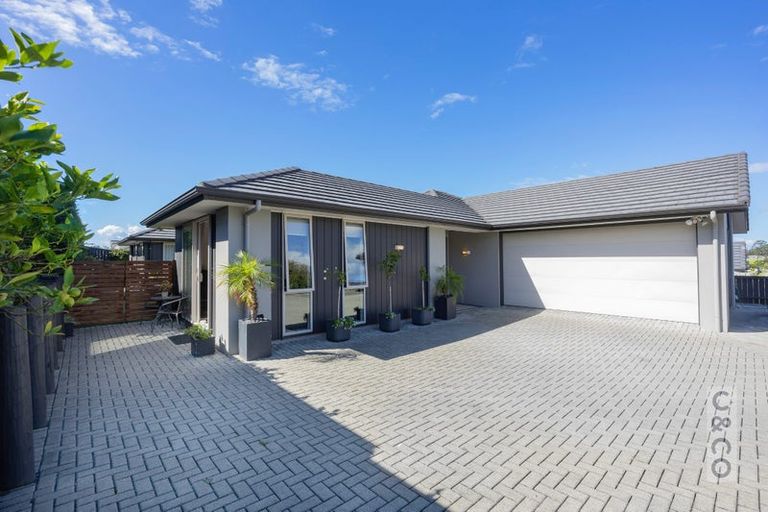 Photo of property in 11 Canoe Lane, Riverhead, 0820