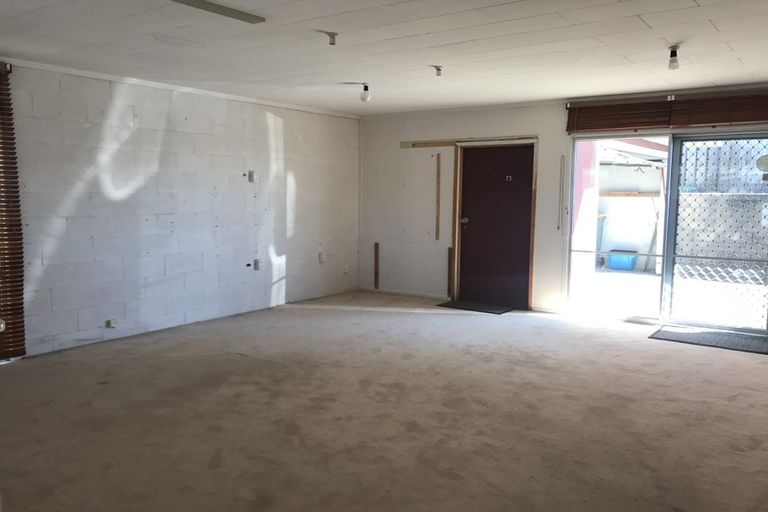 Photo of property in 6 Birdie Place, Red Beach, 0932