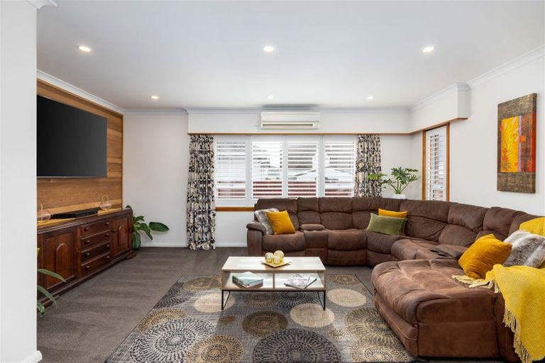 Photo of property in 52a Cutts Road, Russley, Christchurch, 8042