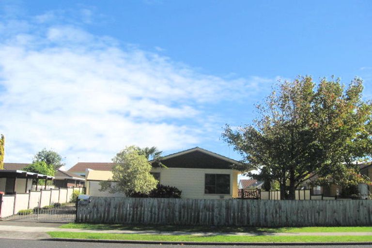 Photo of property in 25 Aberfeldy Avenue, Highland Park, Auckland, 2010