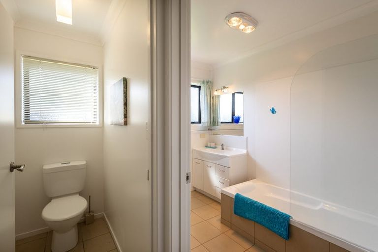 Photo of property in 2 Meadowpark Drive, Dargaville, 0310