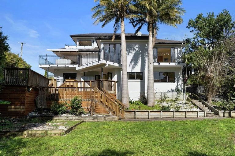 Photo of property in 90 Pah Road, Cockle Bay, Auckland, 2014