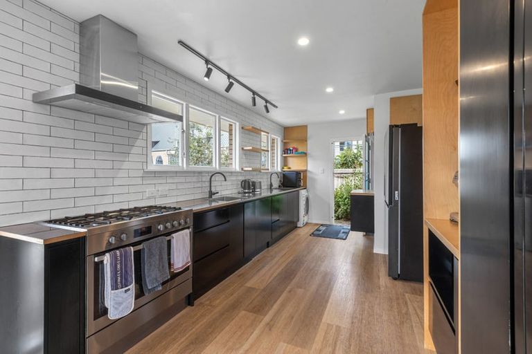 Photo of property in 74 Dover Street, St Albans, Christchurch, 8014