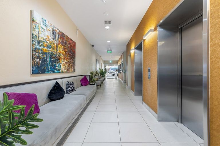 Photo of property in Proximity Apartments, 606/17 Osterley Way, Manukau, Auckland, 2104