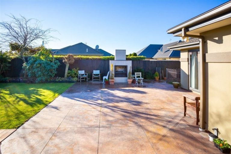 Photo of property in 28 Heathridge Place, Lincoln, 7608