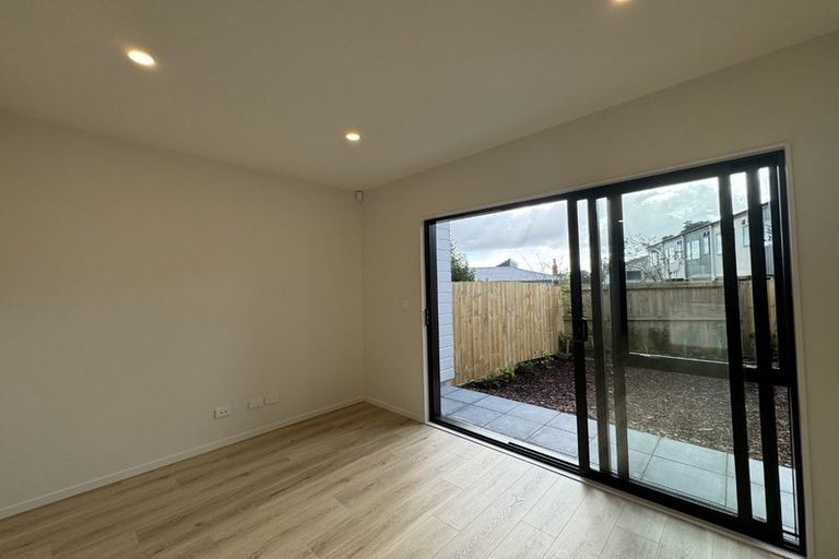 Photo of property in 61 Paetai Lane, Te Atatu Peninsula, 0610