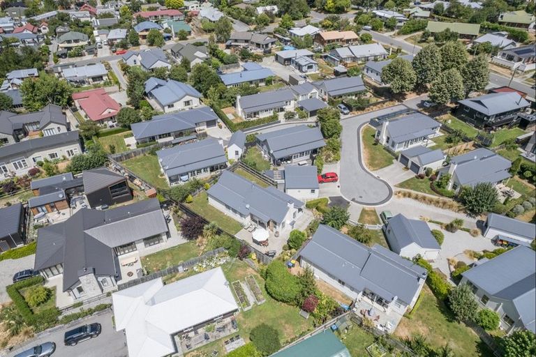 Photo of property in 12 Fletcher Way, Arrowtown, 9302