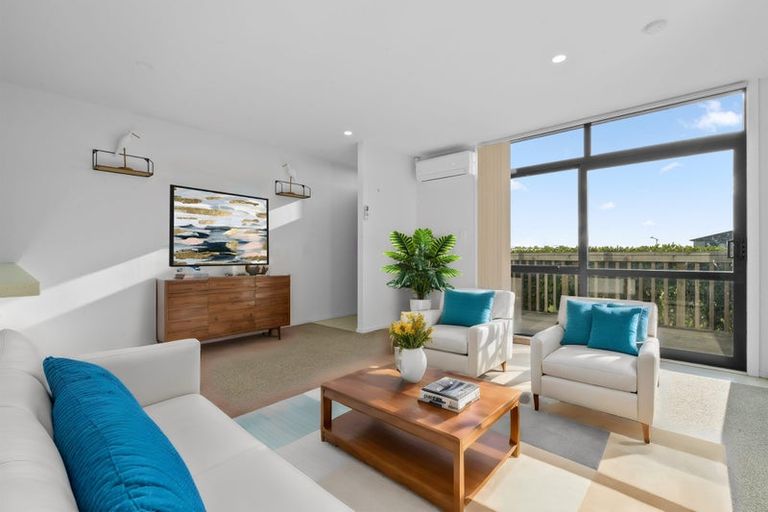 Photo of property in 11 Kapuarangi Lane, Papakura, 2110