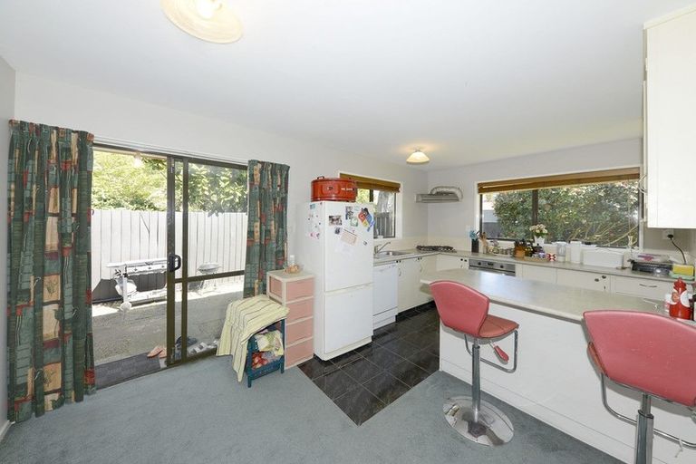 Photo of property in 1/48 Jeffreys Road, Fendalton, Christchurch, 8052