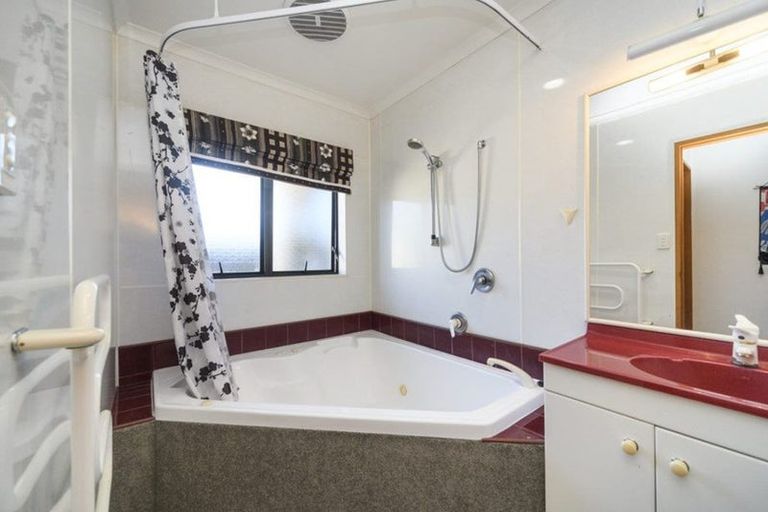 Photo of property in 134 College Street, Awapuni, Palmerston North, 4412