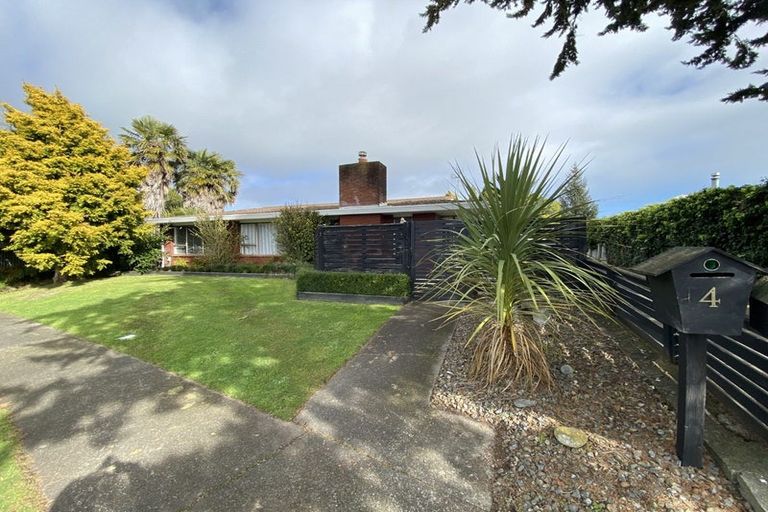 Photo of property in 4 Cedar Crescent, Feilding, 4702