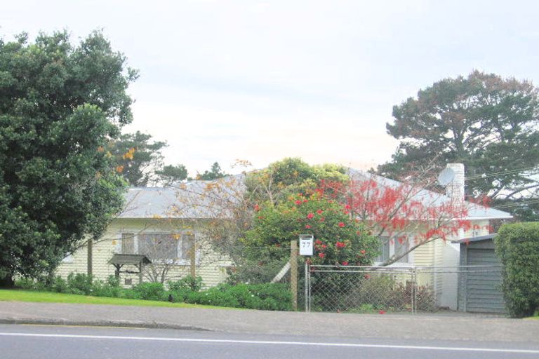 Photo of property in 77 Don Buck Road, Massey, Auckland, 0614