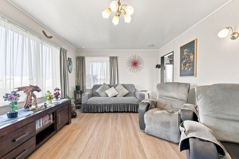 Photo of property in 1a Mosston Road, Castlecliff, Whanganui, 4501