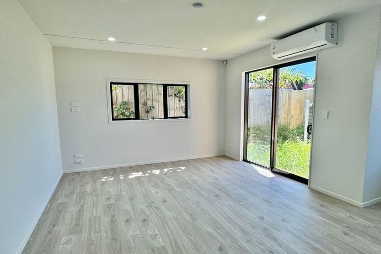 Photo of property in 37d Court Town Close, Mangere, Auckland, 2022