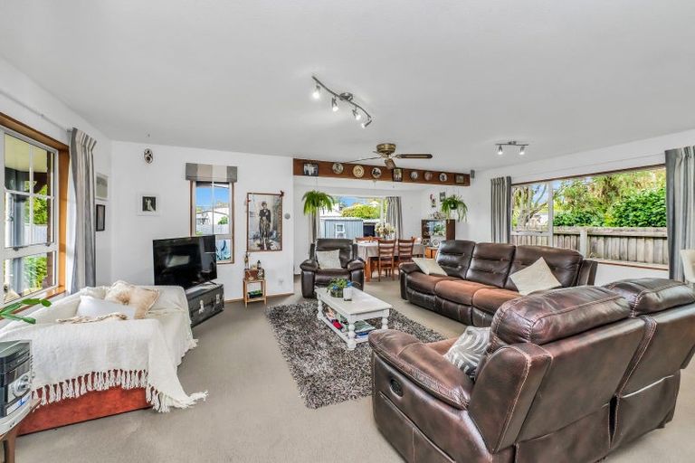 Photo of property in 16 Mountain View Place, Leeston, 7632