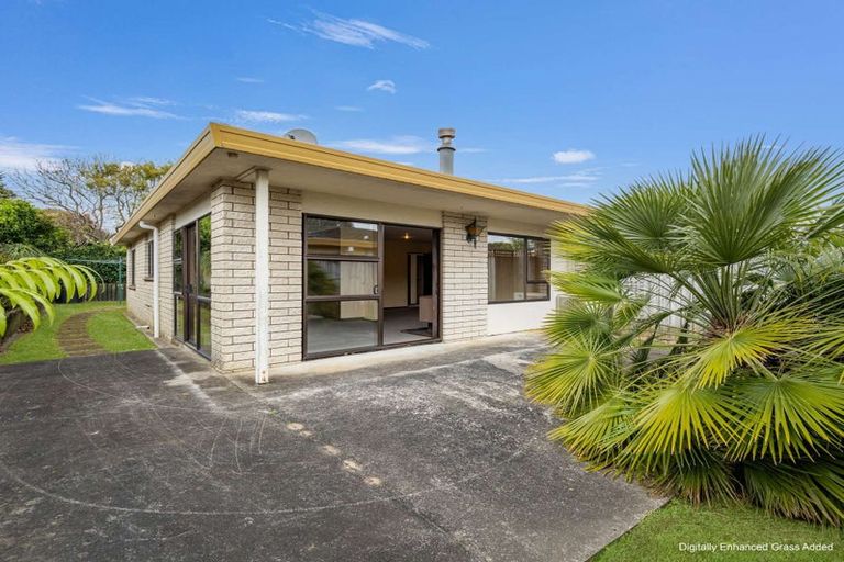 Photo of property in 2/12 Penrhyn Place, Mount Maunganui, 3116