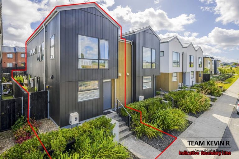 Photo of property in 6 Kapia Road, Westgate, Auckland, 0614
