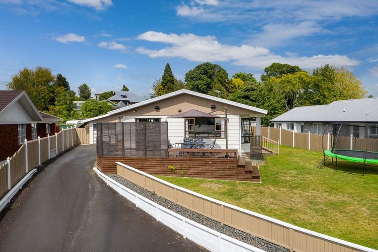 Photo of property in 29 Sheridan Crescent, Leamington, Cambridge, 3432