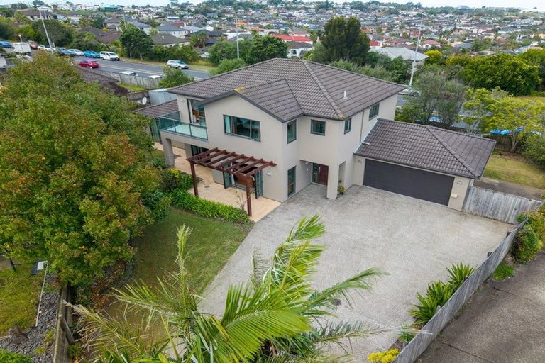Photo of property in 23 Ballymore Drive, Pinehill, Auckland, 0632