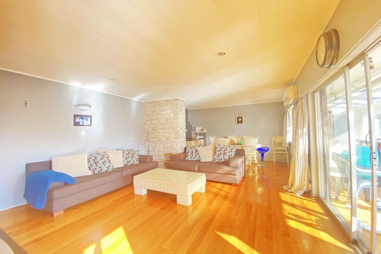 Photo of property in 1/2 Chevis Place, Pakuranga, Auckland, 2010