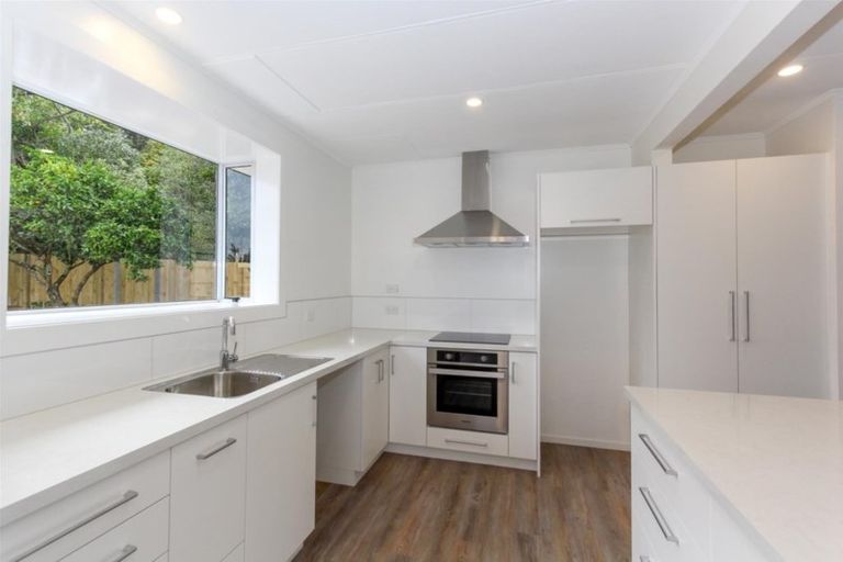 Photo of property in 2 Wayne Place, Ferndale, New Plymouth, 4310